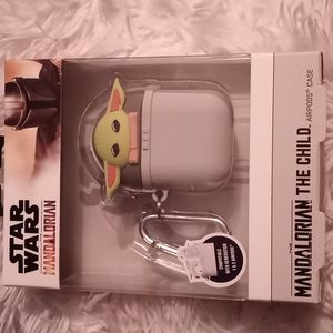 DISNEY'S MANDALORIAN THE CHILD/ BABY YODA AIRPODS CASE